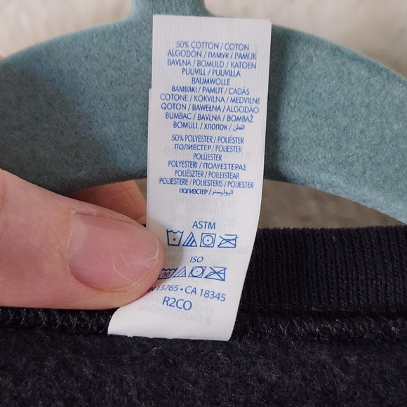 Taylor Swift Swiftmas Holiday Sweatshirt S - Picture 7 of 7